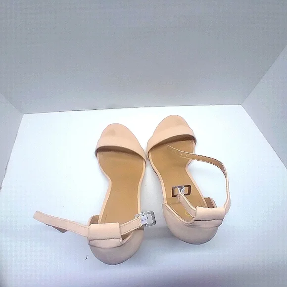 Cream Heels - Picture 7 of 7